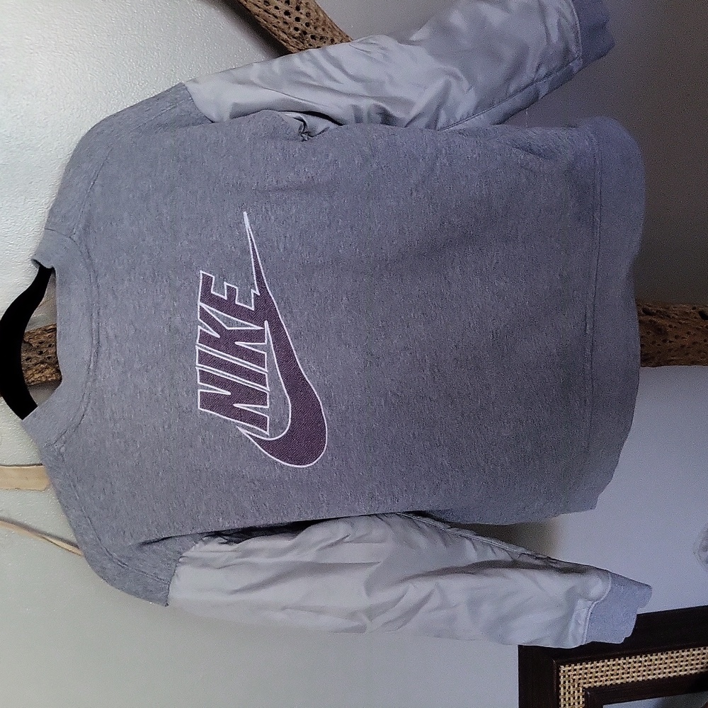 Girls nike jacket - Picture 3 of 5